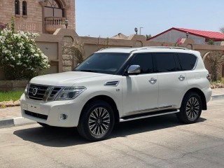 للبيع نيسان بلاتينيوم 2015