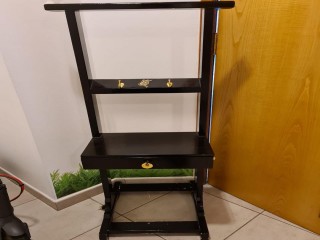 علاق مع جرار صغير