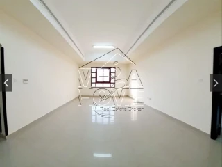 للإيجار فيلا بمدينة خليفة أ/أبو ظبي 