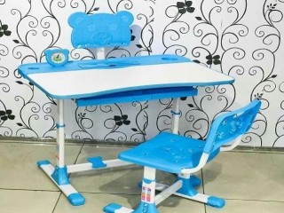طاولة للاطفال