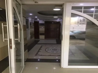 للبيع بناية في  منطقة البطينة /الشارقة