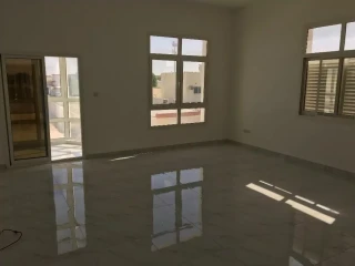 شقة الدور الأول للايجار في مدينة الشامخة 13