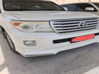 للبيع لانكروزر GXR V8 موديل 2014