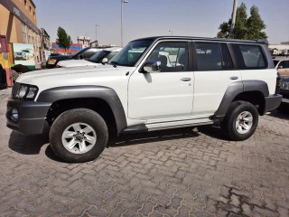 Nissan_Petrol_Safari_2017