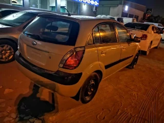 للبيع كيا ريو 2005 هتشباك في دبي