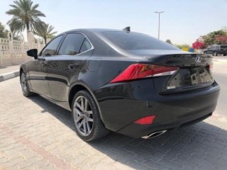 Lexus IS350 F-sport سته سلندر موديل 2020 وارد العداد الالكتروني