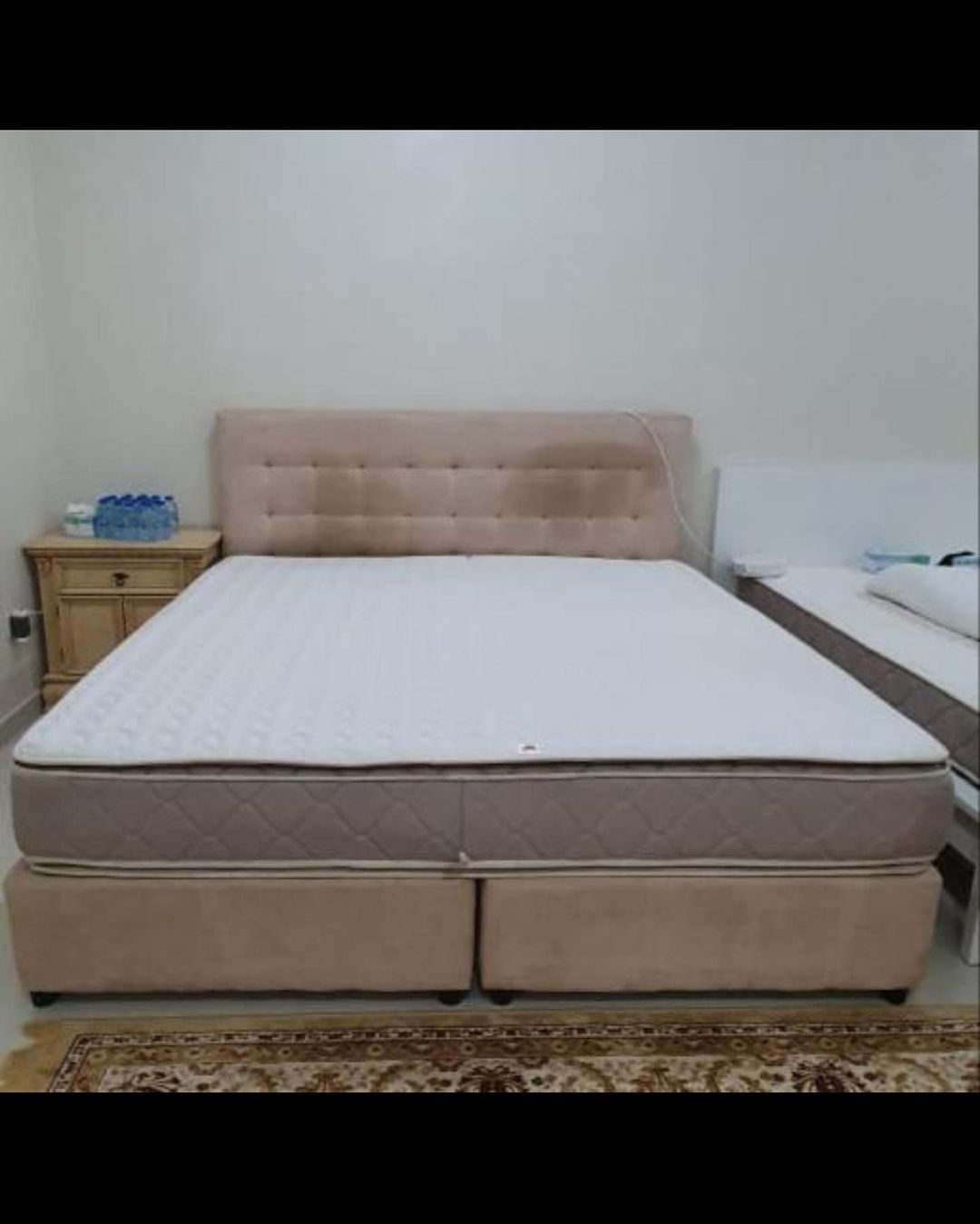 سرير مع المرتبه