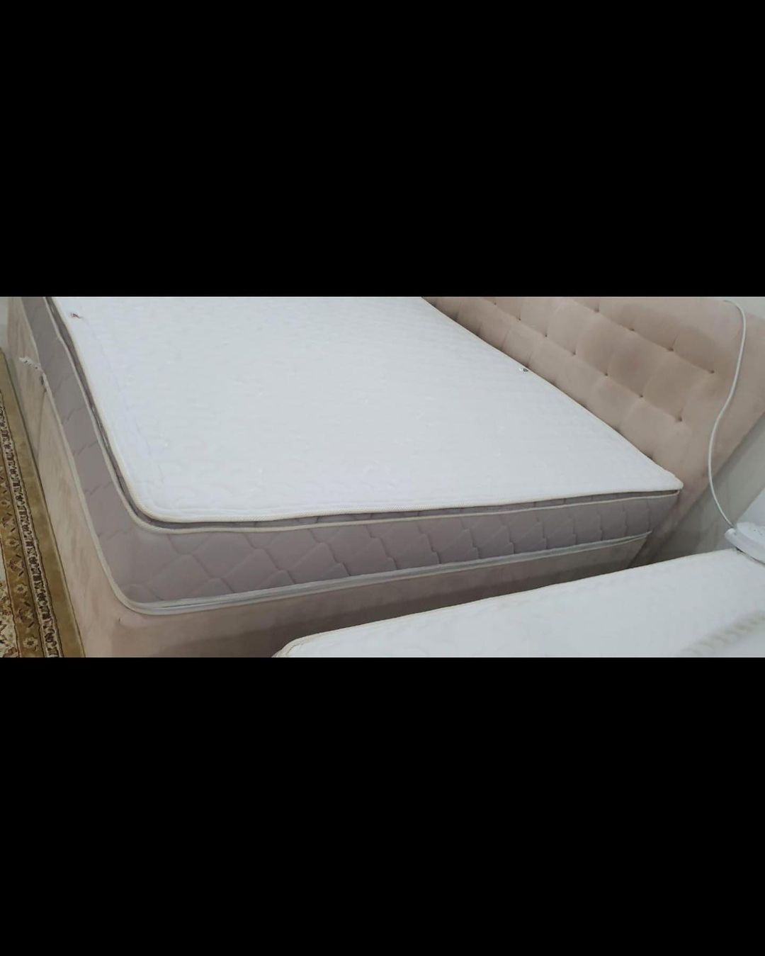 سرير مع المرتبه
