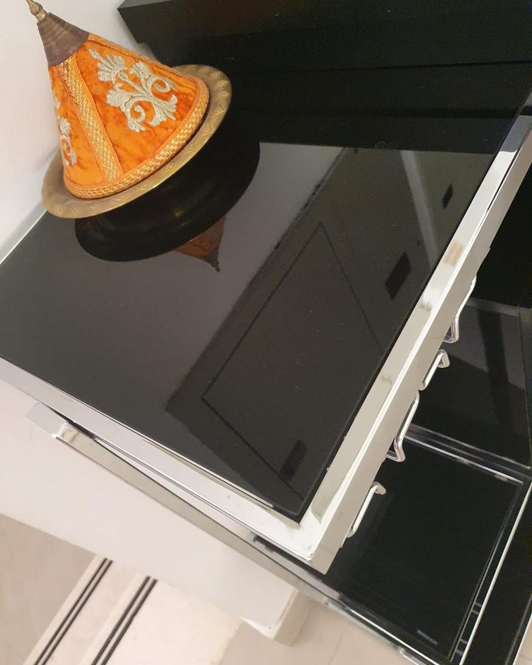 طاوله