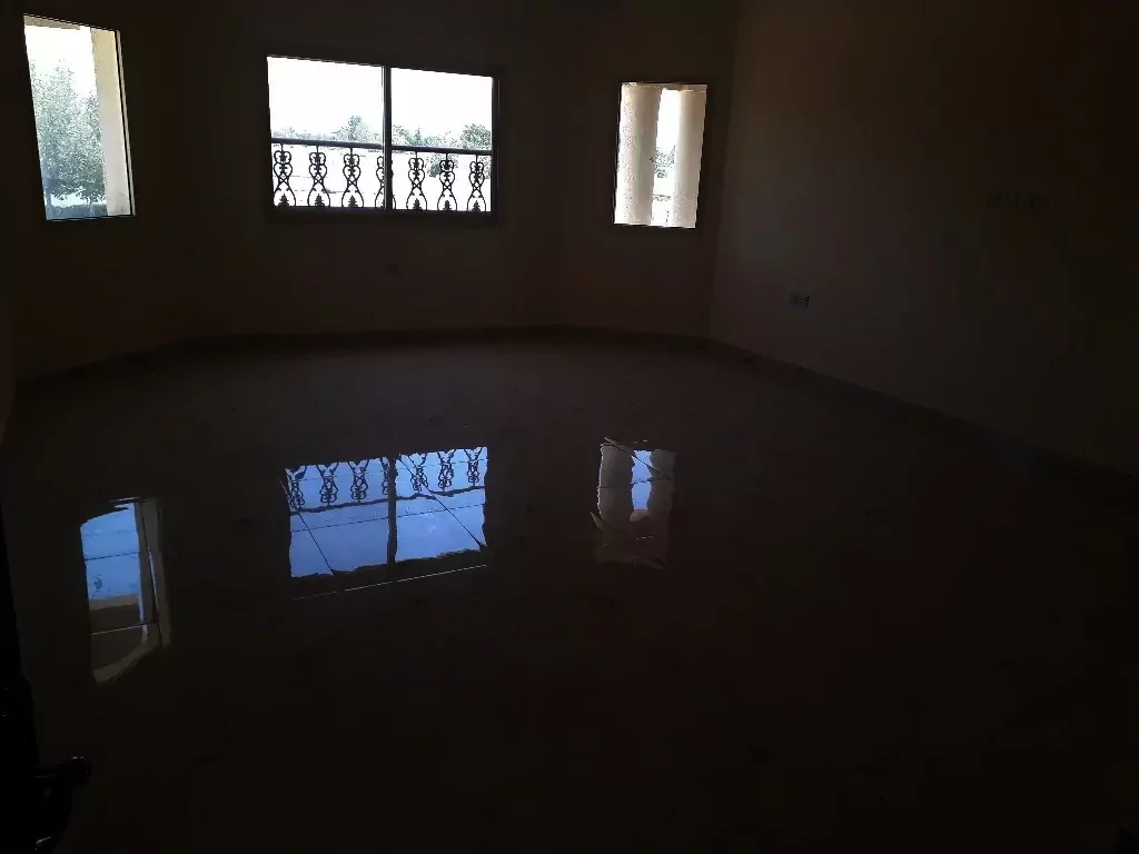 فيلا جديدة أول ساكن بالفصيل علي البحر 