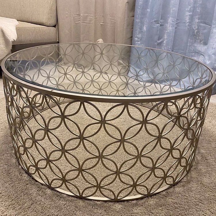 طاولة مدوره