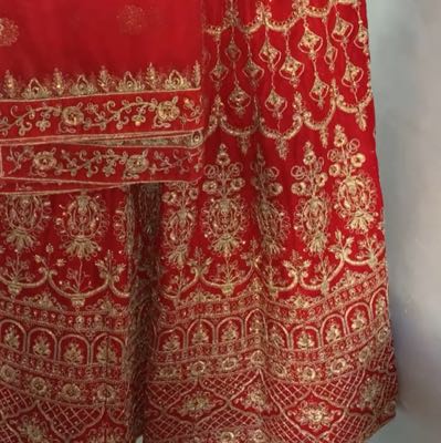 فستان هندي للعروس تفصيل نظيف
