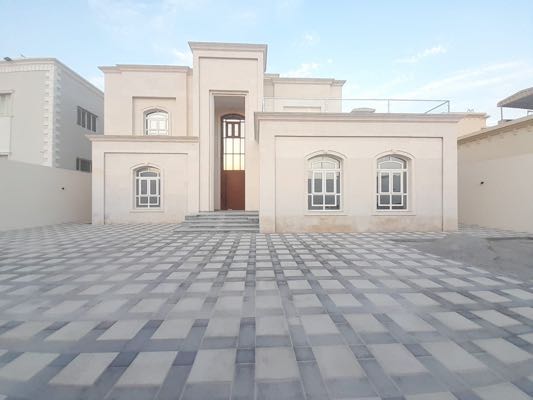 للايجار فيلا مدينة الرياض موقع مميز قريب الخدمات وقريب مخرج بني ياس تشطيب vip حجر خارجي الفيلا سمارت 