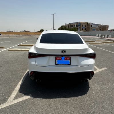 للبيع لكزس is300 خليجي اول مالك 